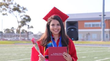 Stephanie Castañeda Pérez se graduó en junio de la escuela Harbor Teacher Preparatory Academy en Wilmington. (suministrada)