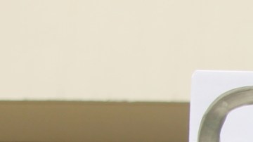 La bisabuela de Noah, Eva Hernández (c), junto al abogado Brian Claypool (d) y al activista proderechos de los niños Najee Ali (i), quien sostiene una foto del menor. / foto: Jorge Luis Macías.