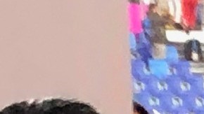 Daniela Souza y su premio tras una jornada de cuatro combates ganados.