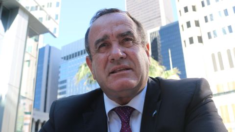 Alejandro Giammattei se reunió en LA con varias organizaciones guatemaltecas. (Jorge Macías)