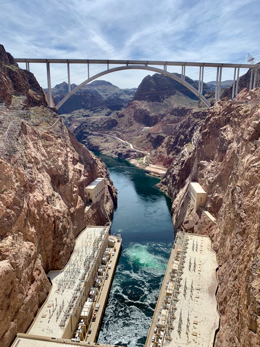 La presa Hoover ubicada en la frontera de los estados de Arizona y Nevada sobre el río Colorado sirve para abastecer de agua a estados de México y Estados Unidos, entre ellos California y particularmente Los Ángeles. (Araceli Martínez/La Opinión).