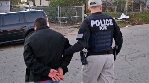 ICE aumenta el acceso a bases de datos para rastrear a indocumentados