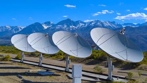 Observatorio de Radio Owens Valley (OVRO) en Sierra Nevada en California.