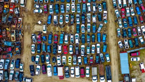 Existen tesoros automovilísticos escondidos en los "junk yards"