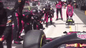 El equipo de Pierre Gasly cambió las cuatro llantas en 1.91 segundos