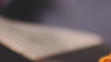 La mujer aprovechó la oportunidad para tratar de liberarse.