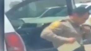 Un policía del Condado de Hidalgo, Texas fue captado bailando la pegajosa cumbia “Azucar”.