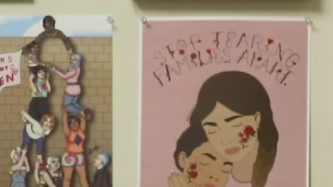 Video: la concejala advierte a los residentes sobre las redadas.