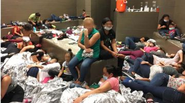 Fotos tomadas por auditores del gobierno en centros de detención de ICE.