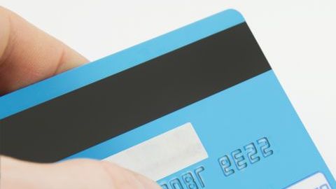 Los balances pueden ser muy caros, en dinero y en puntos de crédito./Shutterstock