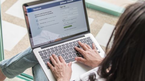 Es muy fácil saber si tu pareja está en comunicación constante con otra persona en dicha red.
