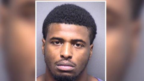 El sospechoso Terray Davon Myles fue arrestado y trasladado a la Cárcel del Condado Bexar.