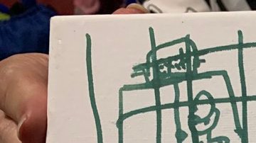 Los dibujos de los niños inmigrantes detenidos los muestran en jaulas.