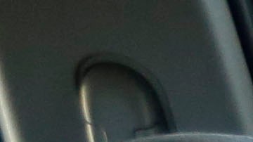 Familia viviendo en un vehículo.