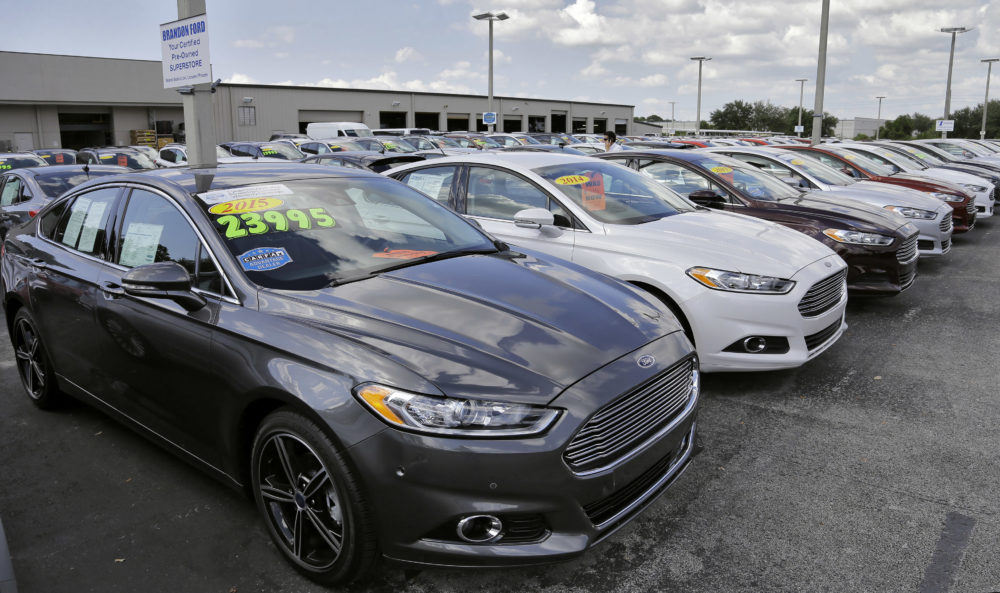Para no caer en deuda, expertos aconsejan no gastar más del 10% de los ingresos anuales en la compra, mantenimiento y seguro de auto