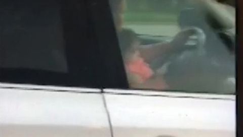 0_Driving-texting-mum