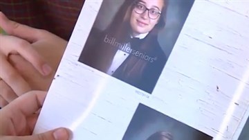 Holley Gerelds no salió retratada en su anuario por llevar traje de hombre.