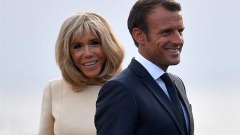 Emmanuel Macron y su esposa Brigitte.