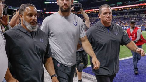 Andrew Luck, luego de anunciar su retiro de la NFL .