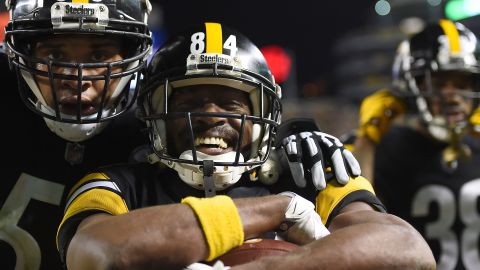 Antonio Brown podría perderse otra temporada debido a sus exigencias fuera de lugar.