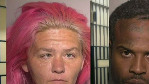 Tony Garner, de 27 años, y Sherry Millings, de 26 años, enfrentan cargos de robo.