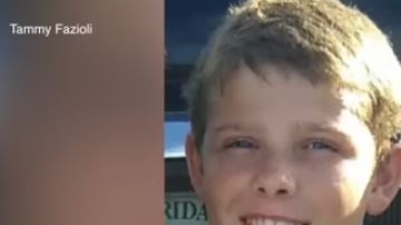 Tyler fue alcanzado por una camioneta cuando caminaba a la orilla de una carretera.