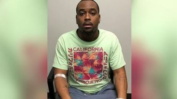 La policía ha reportado que el sospechoso, Seron Moore, de 27 años, pudo haberse fugado al estado de California.