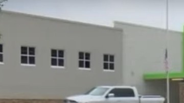 Un hombre armado de un rifle fue detenido en un Walmart en Missouri.