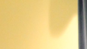 El fiscal Mike Feuer habla en rueda de prensa.