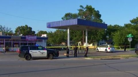 La tragedia ocurrió en la Eastwood Food Mart ubicada cerca de la intersección de la calle Wilbarger y la autopista Martin Luther King Jr.
