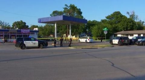 La tragedia ocurrió en la Eastwood Food Mart ubicada cerca de la intersección de la calle Wilbarger y la autopista Martin Luther King Jr.