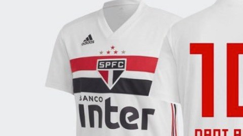 Dani Alves jugará con el Sao Paulo de Brasil y usará la '10'.