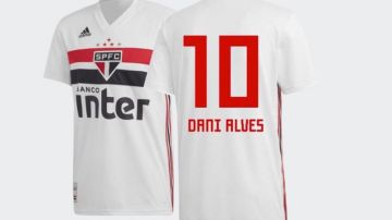 Dani Alves jugará con el Sao Paulo de Brasil y usará la '10'.