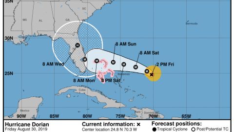 El cono contiene el probable camino del centro de la tormenta.