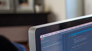 Ser especialista en ventas o en sistemas, te ayudaría a tener un buen puesto en Apple.