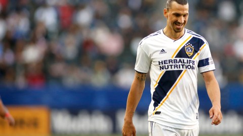 El sueco Zlatan Ibrahimovic marcó dos goles en la última edición del LAFC vs Galaxy LA.