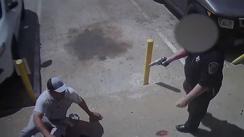 El sospechoso le pidió perdón al guardia de seguridad.