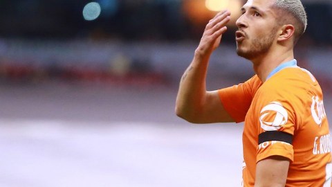 El argentino podría emigrar del futbol mexicano al Betis de España.