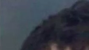 El hombre se describe como "experto en salud mental".