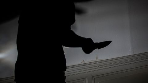 El cuerpo de la pequeña fue encontrado sin vida con heridas de arma blanca.