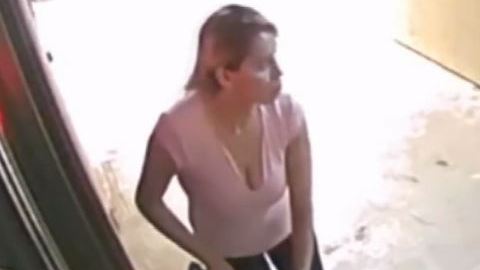 La bandida “Lady Botox” pega por segunda vez y roba miles en Botox.