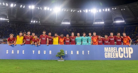 La Roma le ganó al Real Madrid el primer 'Trofeo Vivo'.