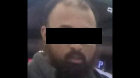 El hombre habría publicado "comentarios en apoyo a la yihab violenta".