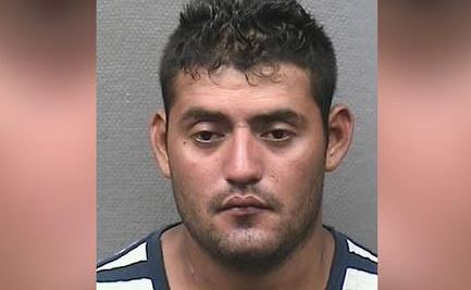 Los oficiales de HPD quieren hablar con Alfredo Arturo Lucero Serrano, de 30 años.