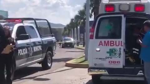 El tiroteo se reportó en la plaza comercial Galerías, de Zapopan, Jalisco.