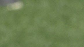 Los jugadores del Real Madrid bromean durante un entrenamiento previo al partido contra el Villarreal.