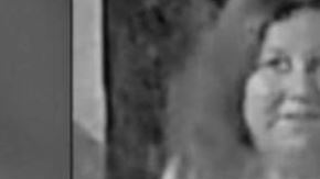 Llega a bodas sin invitación y se roba los regalos.