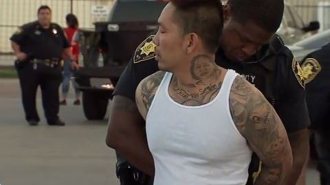 Un hombre que trabajaba en el lugar fue arrestado.