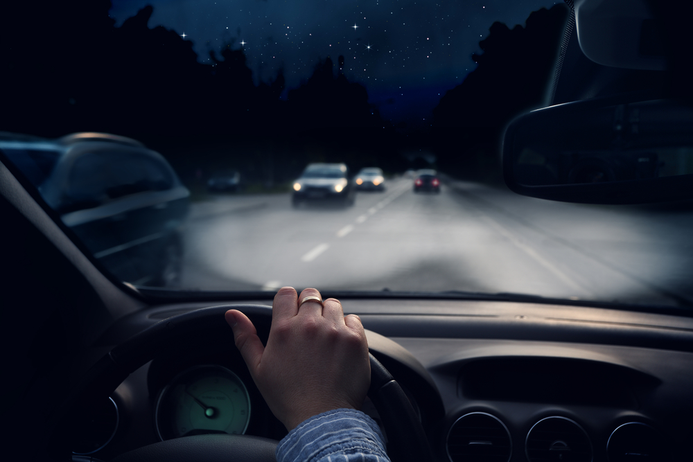 7 consejos para conducir de noche de forma segura