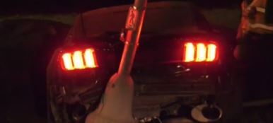 Las víctimas fueron arrolladas por un vehículo Mustang.
